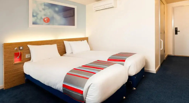 Travelodge Holyhead, Book Hotel Holyhead Anglesey