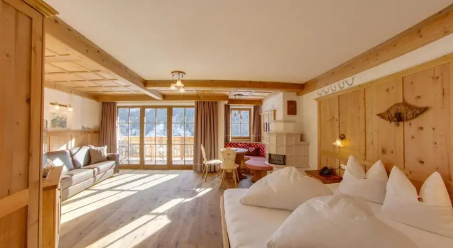 Двухместный люкс Superior с балконом Dorfhotel Beludei