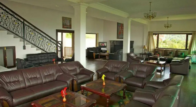 Vision Mountain Inn, Забронировать Отель Отели Нагаркот с завтраком, Завтраки