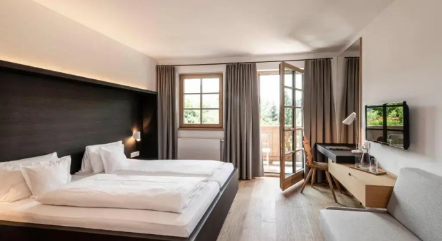 Strasserwirt - Herrenansitz zu Tirol, Rezervovat Hotel Hotely v Tyrolsko se snídaní, Snídaně