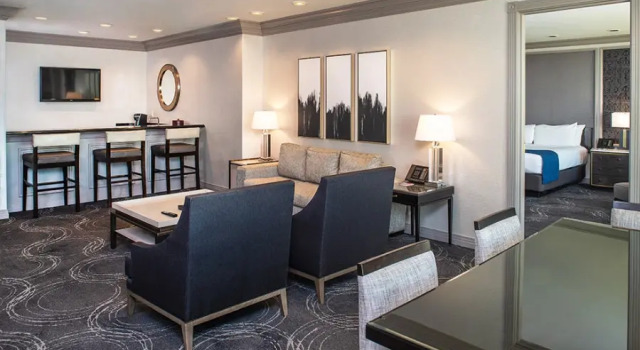 Люкс Executive Suncoast Hotel and Casino