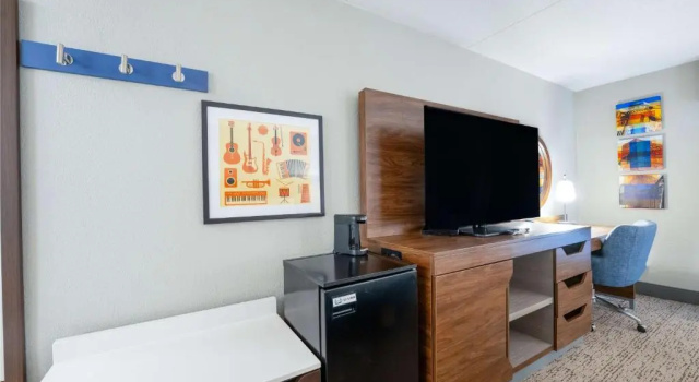 Четырёхместный номер Hampton Inn & Suites Memphis East Germantown Area