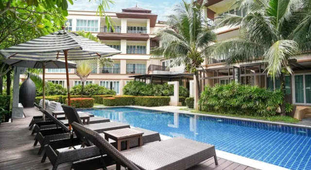 Отель Coco Phuket Bangtao Beach