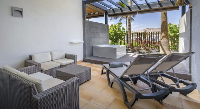 Двухместный полулюкс Deluxe Hot Tub с видом на море Barceló Fuerteventura Castillo