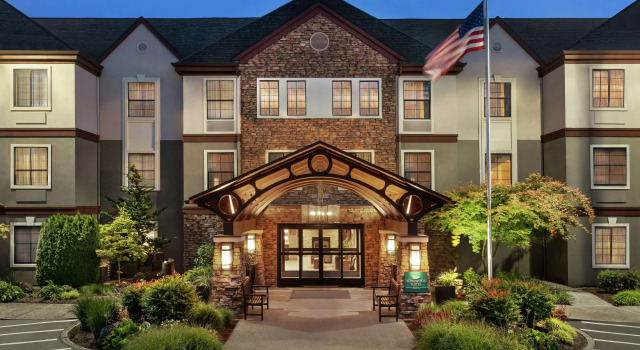 Homewood Suites by Hilton Portland Airport, Buchen Sie Hotel Portland Willamette Valley