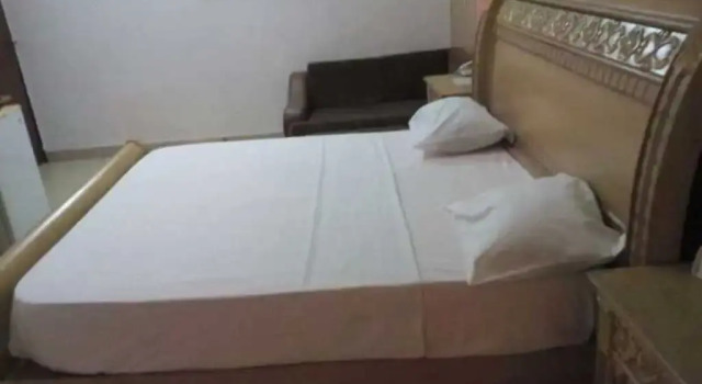 Oasis Hotel
