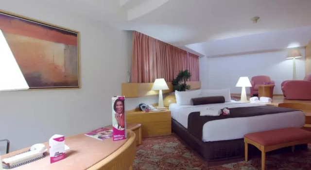 Двухместный полулюкс Jetted Bath Crowne Plaza Hotel Mexico City North-Tlalnepantla by IHG