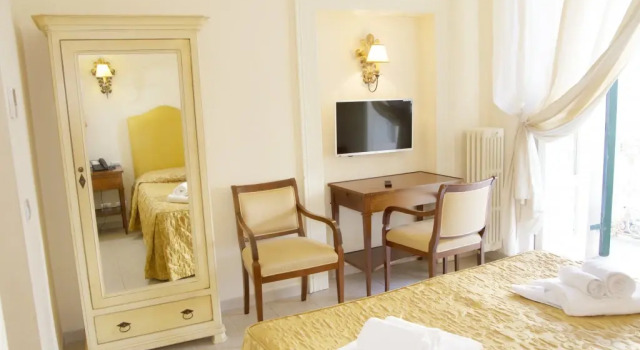 Четырёхместный номер Superior Hotel Lanzillotta