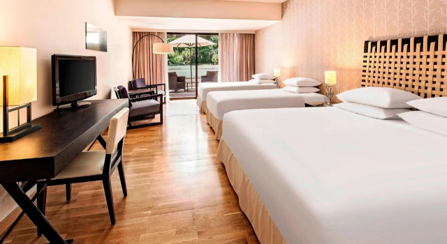 Двухместный полулюкс c 1 комнатой с балконом и с видом на горы Sheraton Rhodes Resort