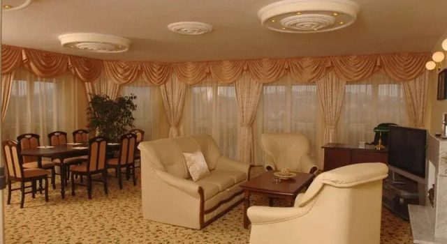 Двухместный люкс Presidential Hotel Korona Wellness, Rendezvény és Borszálloda