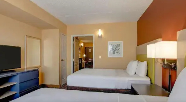 Люкс Efficiency Comfort Inn & Suites St Paul Northeast
