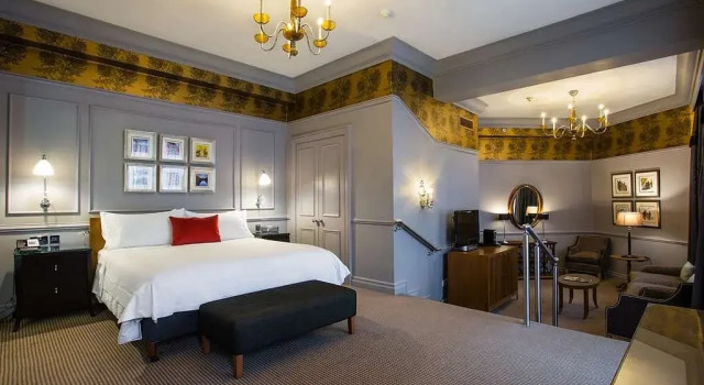 Двухместный полулюкс The Caledonian Edinburgh, Curio Collection by Hilton