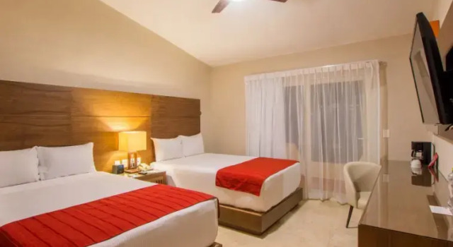 Люкс Prestige Deluxe с видом на океан Crown Paradise Club Puerto Vallarta All Inclusive