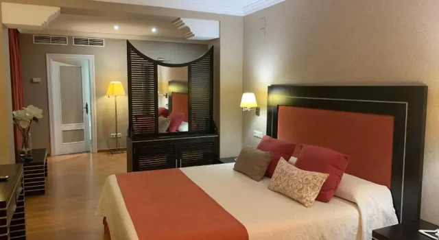 Полулюкс Hotel Santo Domingo Lucena