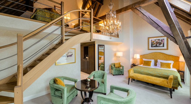 Четырёхместный семейный люкс King Charles II Grand Hotel Casselbergh