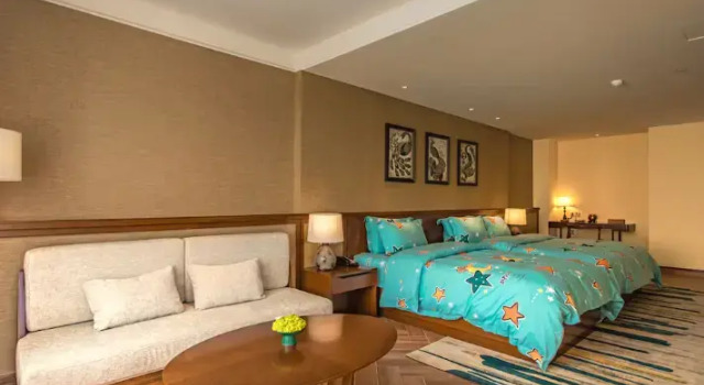 Трёхместный семейный люкс с видом на озеро Ramada by Wyndham Chenzhou Dongjiang Lake
