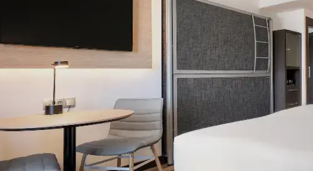 Номер Family с видом на море Hotel Cádiz Paseo del Mar, Affiliated by Meliá