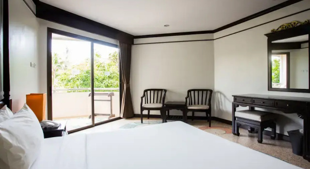 Двухместный номер Deluxe с видом на бассейн Golden Beach Resort