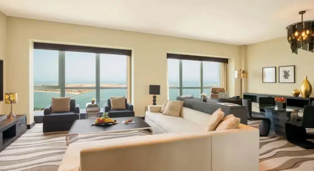 Двухместный люкс Club Millésime Access Imperial с видом на море Sofitel Abu Dhabi Corniche