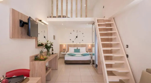 Двухместная студия Мансарда Sea & City Apartments