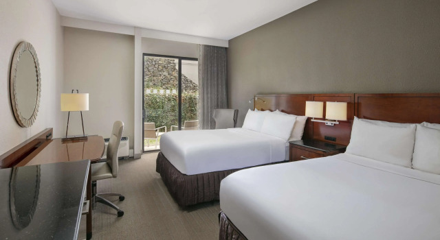 Двухместный номер Executive Sonesta Charlotte Lower South End