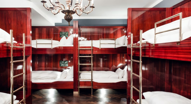Кровать в общем номере Grand Ferdinand Vienna   Your Hotel In The City Center