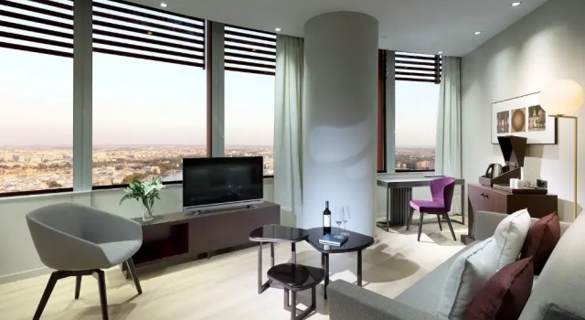 Двухместный полулюкс с видом на город Eurostars Torre Sevilla