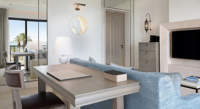 Двухместный полулюкс Caroline Astor c 1 комнатой с балконом и seafront The St. Regis La Bahia Blanca Resort - Tamuda Bay