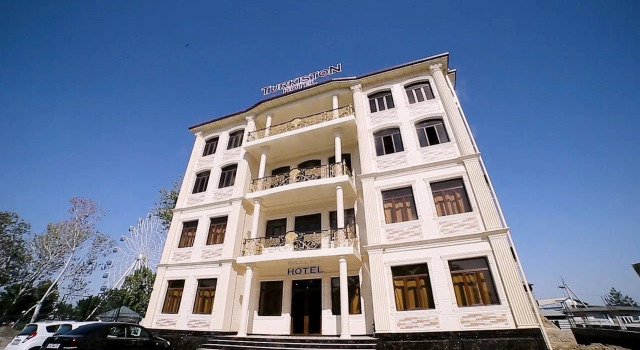 Turkiston Hotel, Rezervați Hotel Oktyabrʼ 