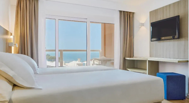 Universal Aparthotel Don Camilo