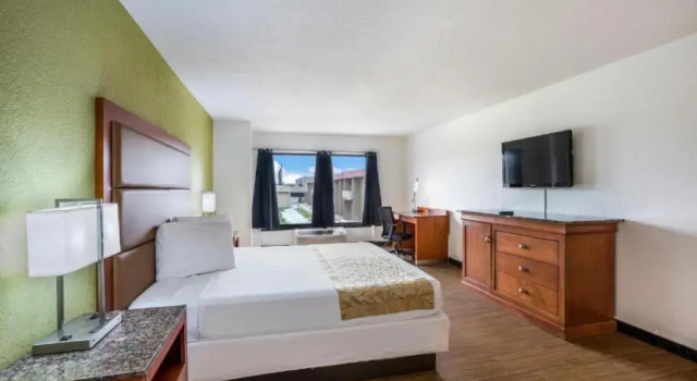 Номер OYO Hotel Orlando Airport