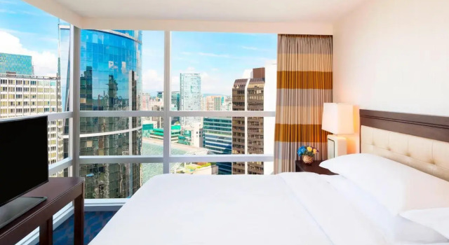 Двухместный Club Lounge Access люкс High Floor c 1 комнатой Sheraton Vancouver Wall Centre