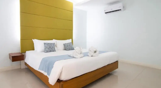 Люкс с 2 комнатами с видом на море Royal Beach View