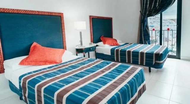 Апартаменты с 2 комнатами с балконом и с видом на море Ona Beverly Hills Heights