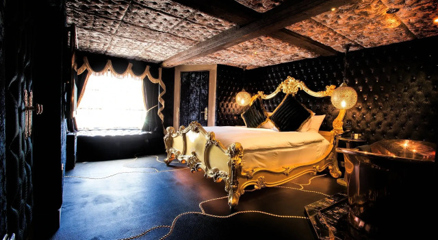 Номер Decadent Crazy Bear Beaconsfield