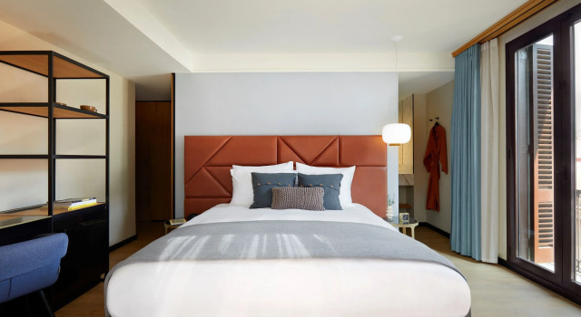 Двухместный номер Premium с балконом Kimpton Vividora Hotel by IHG