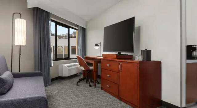 Люкс c 1 комнатой Courtyard by Marriott Fishermans Wharf