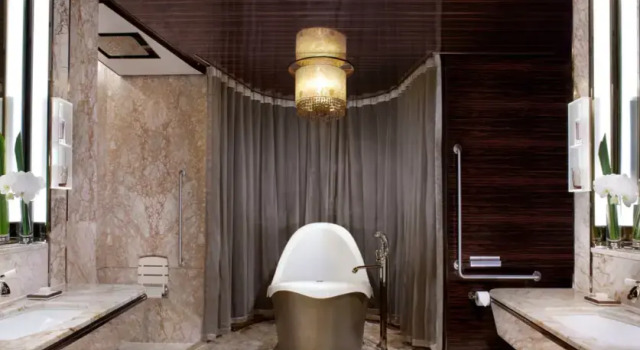 Двухместный люкс The Bund River View The Ritz-Carlton Shanghai, Pudong