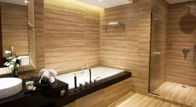 Royale double suite Gumaya Tower Hotel