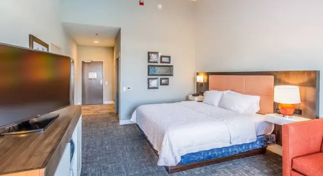 Двухместный номер Mobility and Hearing Accessible с балконом и with Gulf View Hampton Inn Pensacola Beach
