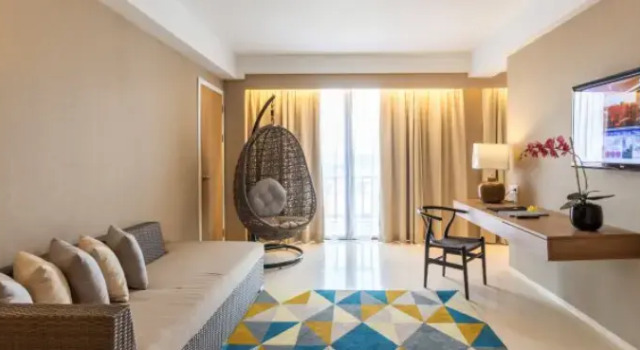 Двухместный полулюкс Grand Zuri Kuta Bali