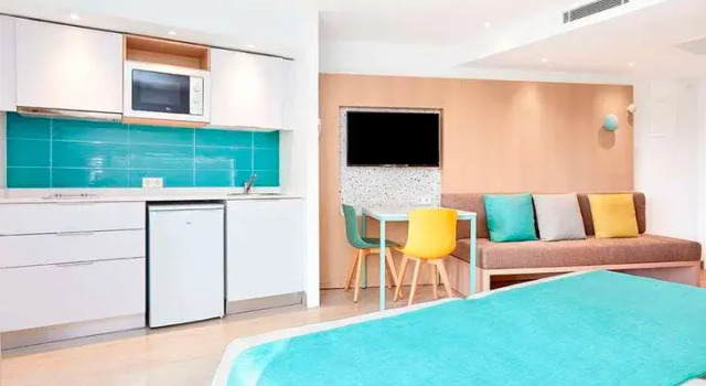 Студия Universal Aparthotel Elisa