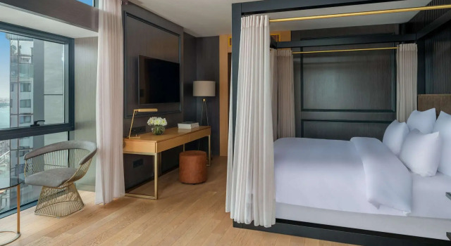 Люкс Club Millesime Access Imperial с 2 комнатами с видом на Босфор Sofitel Istanbul Taksim