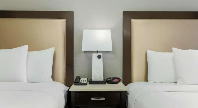 Двухместный номер Standard с видом на город DoubleTree by Hilton Austin-University Area