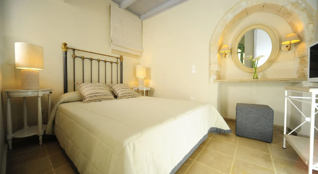 Двухместный полулюкс Mythos Suites Boutique Hotel