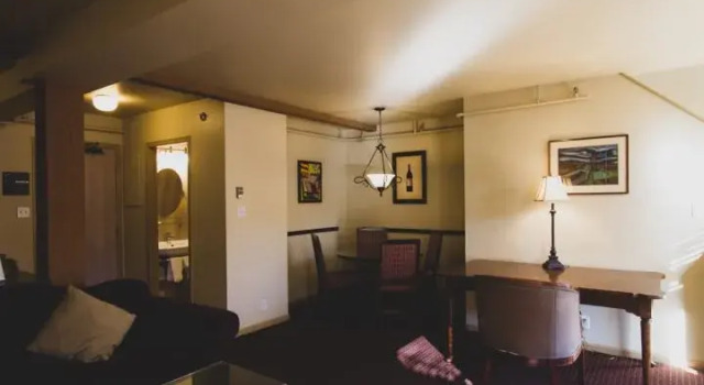 Люкс с 2 комнатами Swans Brewery, Pub & Hotel
