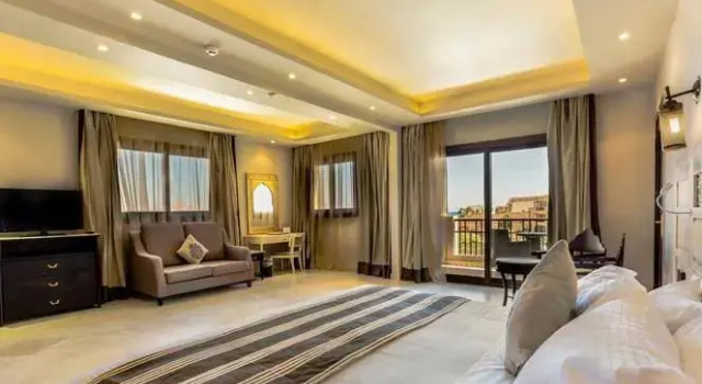 Полулюкс Posh Club с видом на море Sunrise Arabian Beach Resort