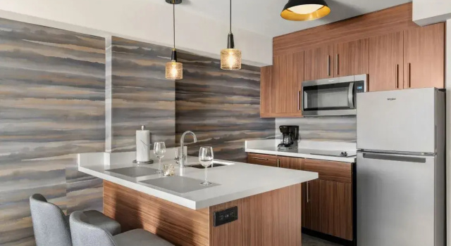Четырёхместный люкс c 1 комнатой Residence Inn by Marriott Laval