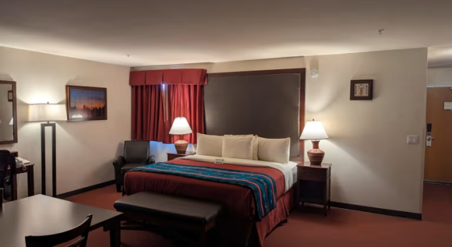 Двухместный люкс Premium View Ground Floor The View Hotel