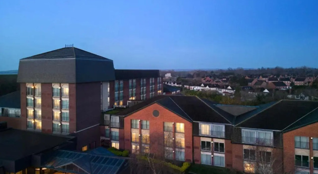 Delta Hotels by Marriott Heathrow Windsor